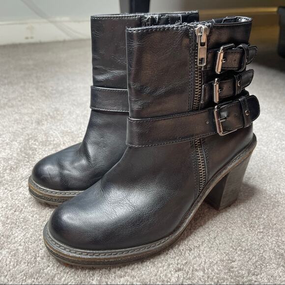 WHITE MOUNTAIN Jojo Black and Silver Block Heel Buckle Detail Heeled Booties 6 - Picture 2 of 7